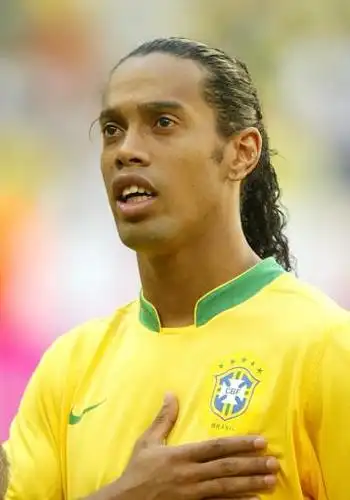 罗威作为内 罗威作为内